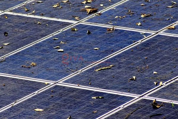 Bảo dưỡng tấm pin mặt trời - Tại Sao & Cách Thực Hiện?