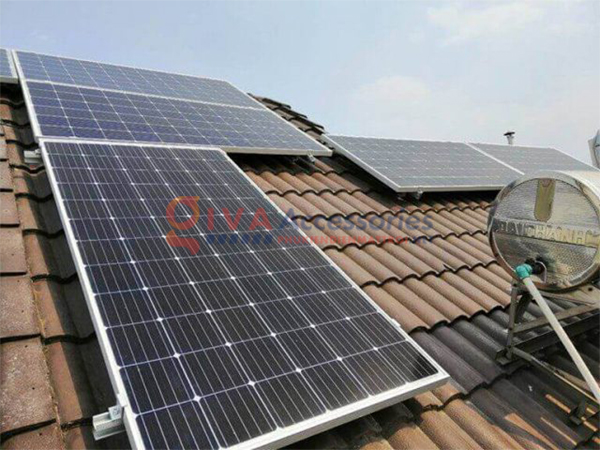 Phụ kiện lắp solar mái ngói gồm những gì?